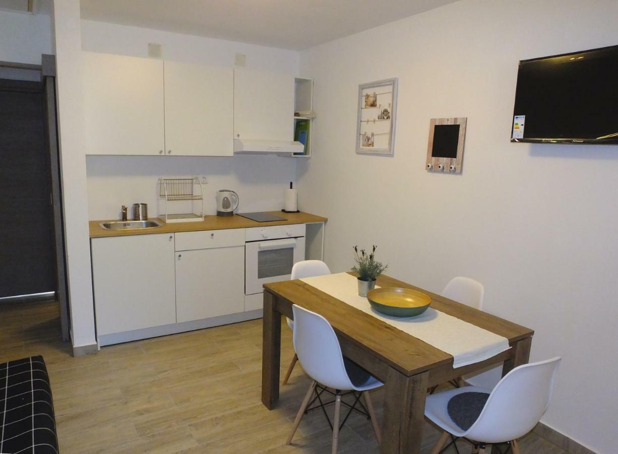 Apartmani Berno Starigrad Paklenica Exteriér fotografie