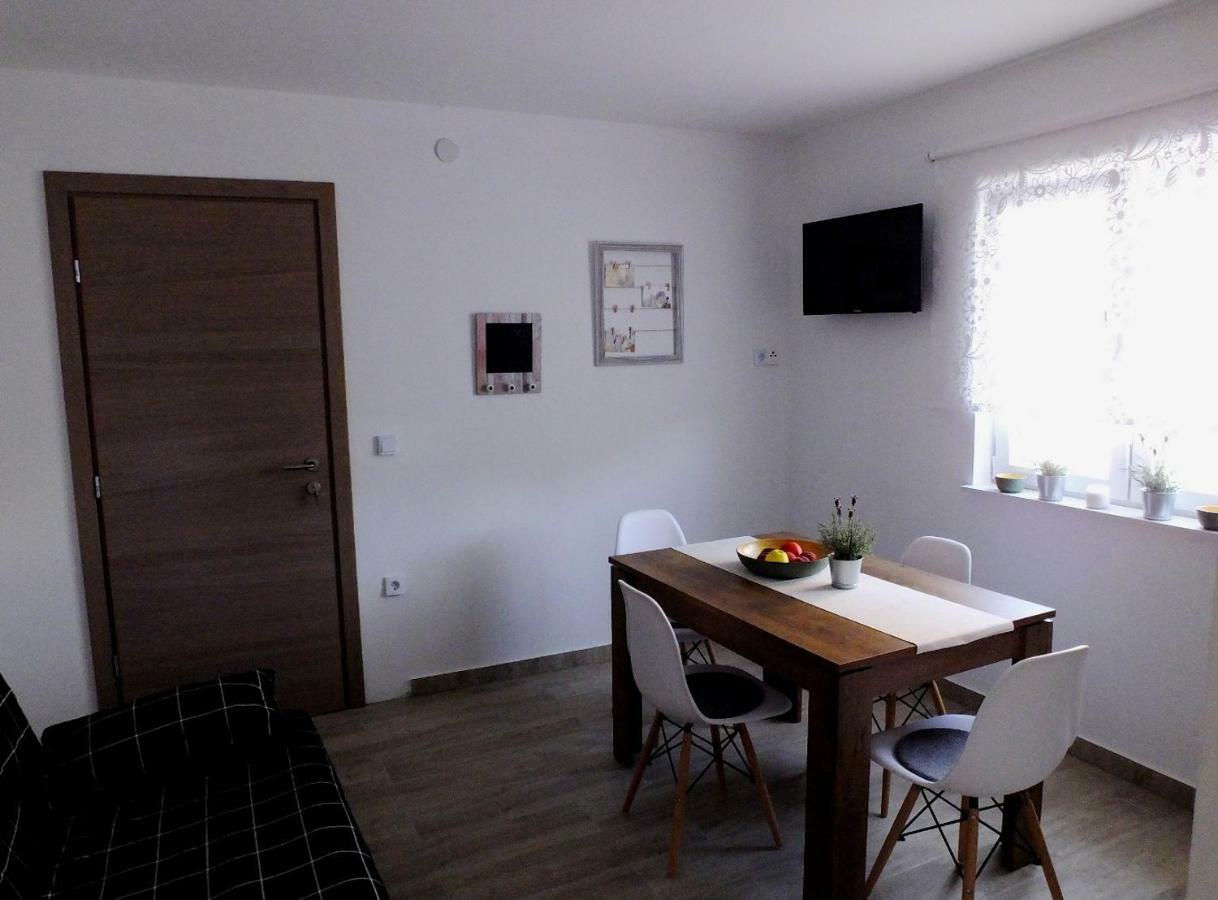 Apartmani Berno Starigrad Paklenica Exteriér fotografie